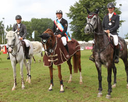Medaillengewinner der S-Klasse Springen: v.l. Anna Jürgens, Thomas Kleis, André Thieme. Medaillengewinner der S-Klasse Springen: v.l. Anna Jürgens, Thomas Kleis, André Thieme.